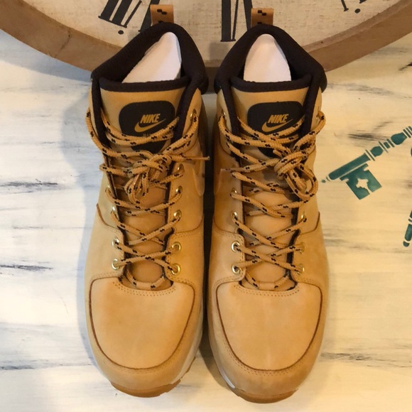 nike manoa leather waterproof